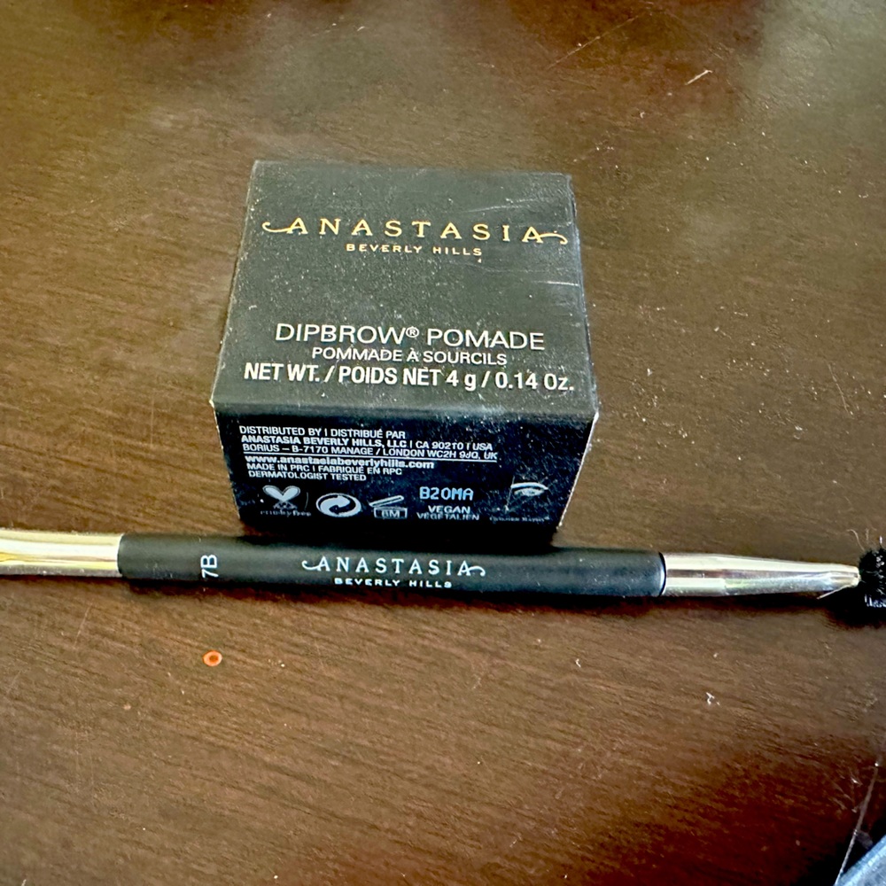 Anastasia Beverly Hills brow duo